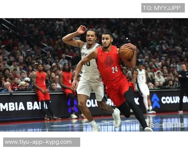 马刺在最后时刻逆转鹈鹕以微弱优势获胜末节表现决定胜负